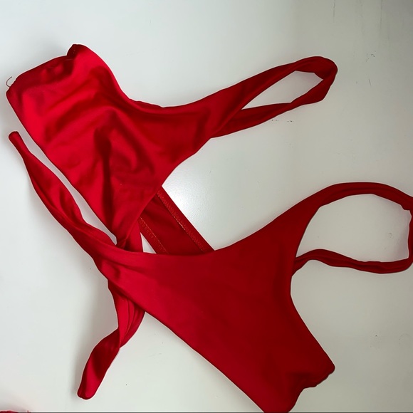 ❤️ 3 for 35 ❤️ Red Cheeky Tie Front Bikini ❤️ - Picture 3 of 6
